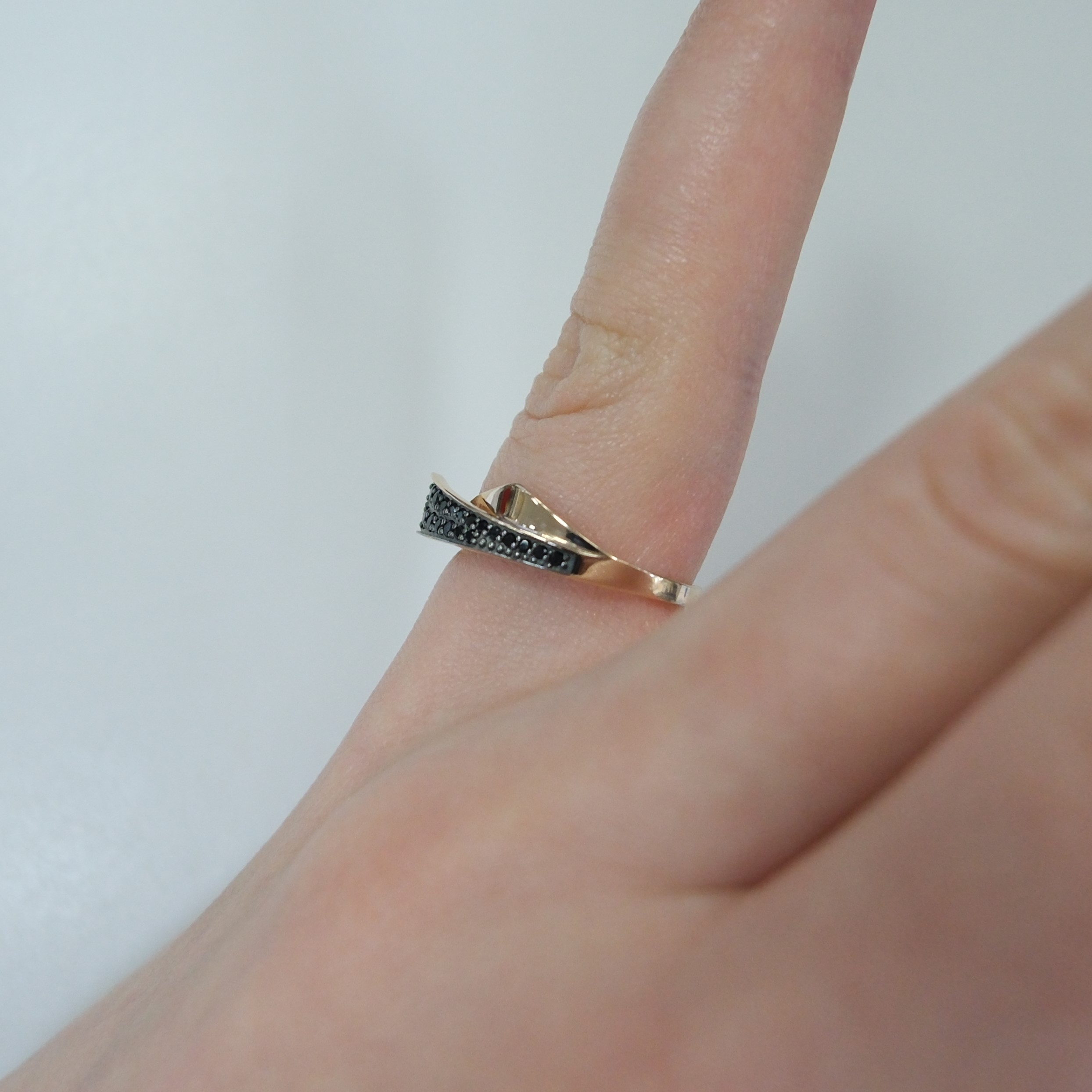 Серебряное кольцо со шпинелью